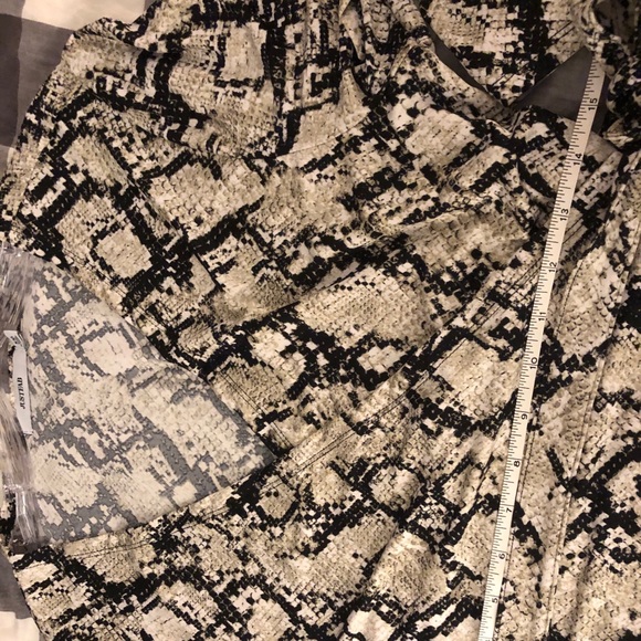 JustFab Soft Snakeskin Print Wrap Dress Size XXL (16-18) - Picture 12 of 14